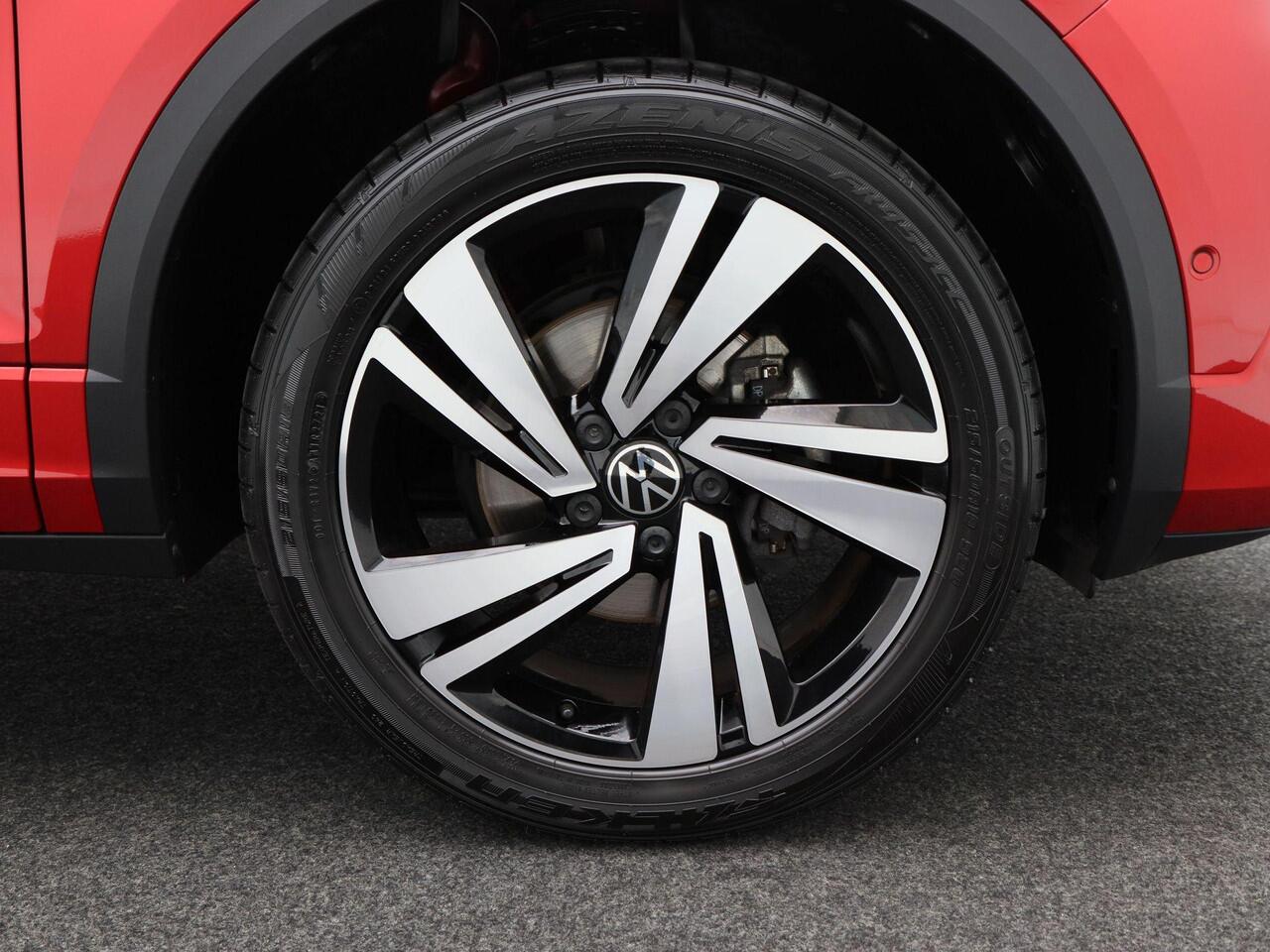 Volkswagen T-Roc 1.5 TSi 150 Pk Automaat R-Line Business | Adaptive Cruise | CarPlay | Navigatie | Bluetooth | Navigatie | Panoramadak | Achteruitrijcamera | 18 Inch | 29.981 Km!!