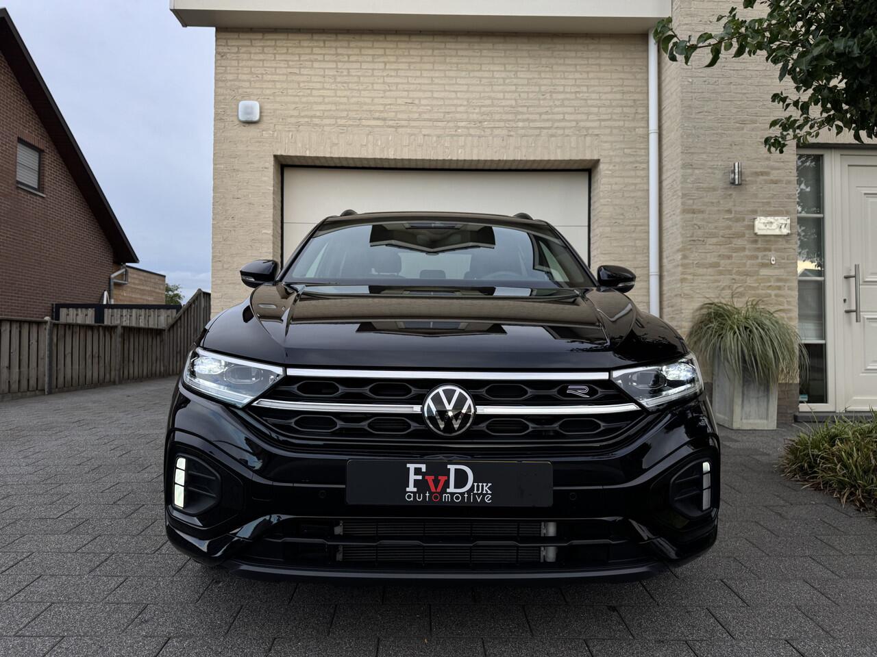 Volkswagen T-Roc 1.5 TSI 150pk DSG 3x R-Line BlackStyle Nieuw Model Panoramadak VirtualCockpit ACC Sportstoelen IQ-Light Ambientlight Keyless Camera Pdc