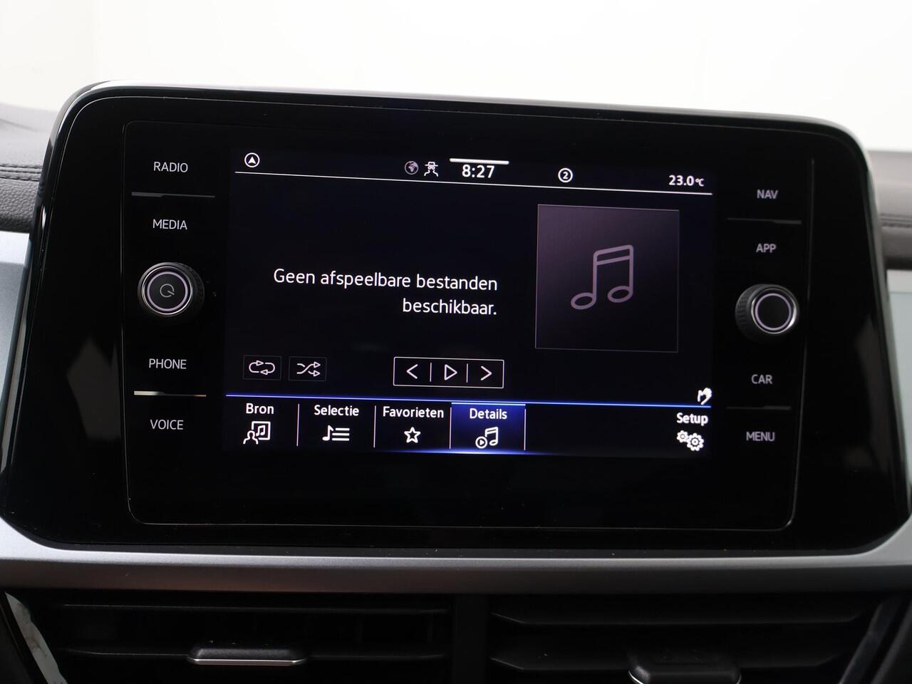 Volkswagen T-Roc 1.0 TSI Life | | 110 PK | Adaptive Cruise Control | Parkeersensoren | Apple CarPlay/ Android Auto