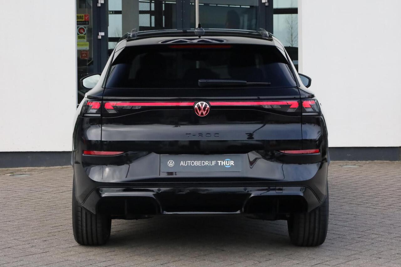 Volkswagen T-Roc 1.5 eTsi R-Line First Edition 150PK / 110kW LED Matrix IQ.Light, 360° rondomzichtcamera, panoramisch schuif- kanteldak, elektr. bedienbaar, verwarmbare voorstoelen + achterbank, high end audio 'Harman Kadon', dodehoekdetectie (Side Assist), head-up displa