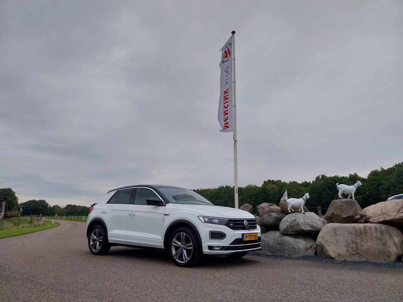 Volkswagen T-Roc 1.5 TSI 150 PK Sport Business R Line VIRTUAL COCKPIT ADAPT CRUISE CAMERA PARK ASSIST HALF LEER LED NAVI ECC TREKHAAK