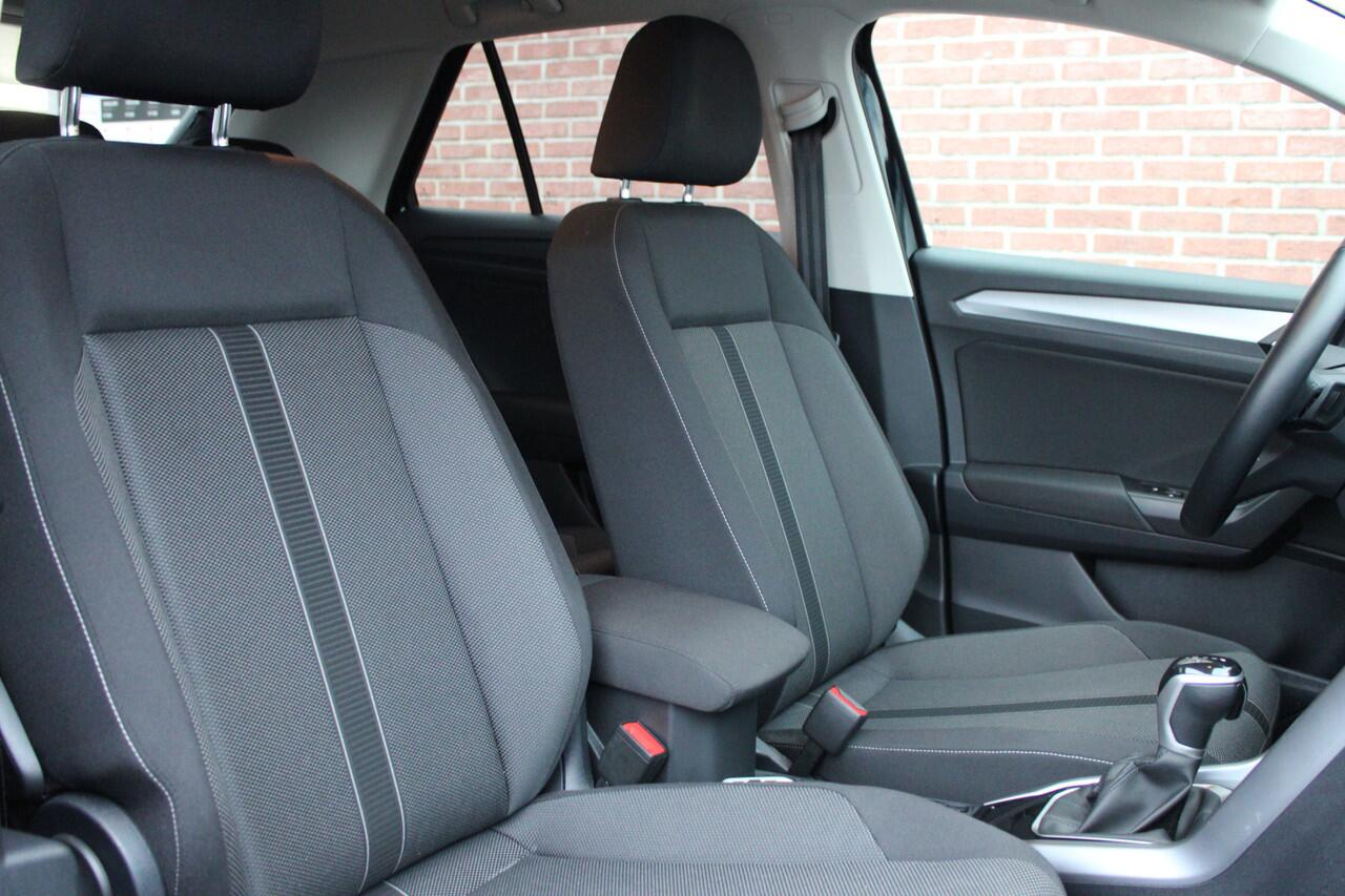 Volkswagen T-Roc 1.5 TSI 150PK DSG Style |I.Q. LIGHTS|ACC|KEYLESS|CARPLAY|