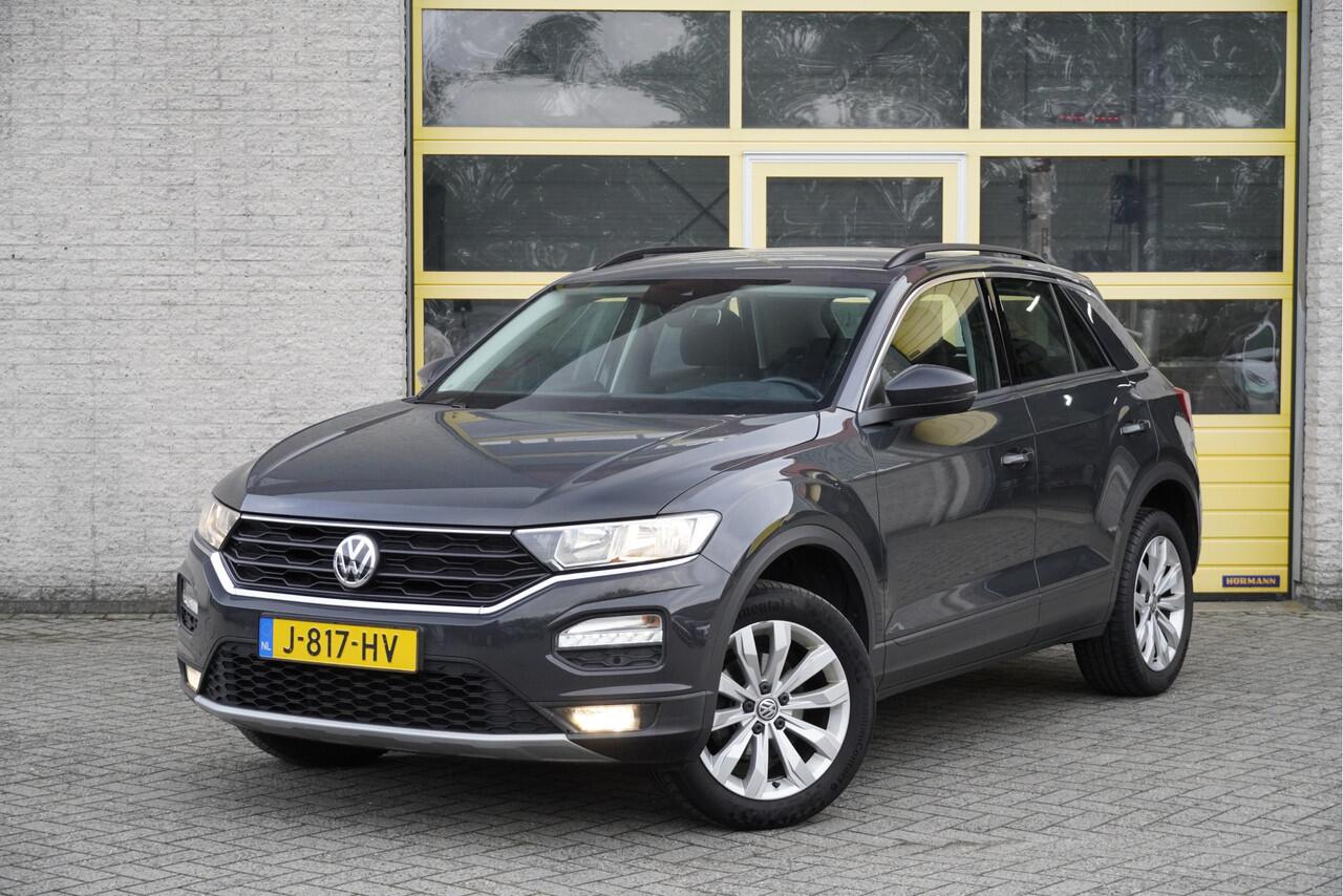 Volkswagen T-Roc 1.0 TSI Style BJ2020 Lmv 17" | Led | Pdc | Elek. achterklep | App-Connect | Climate control | Cruise control | Verwarmde voorstoelen | Getint glas