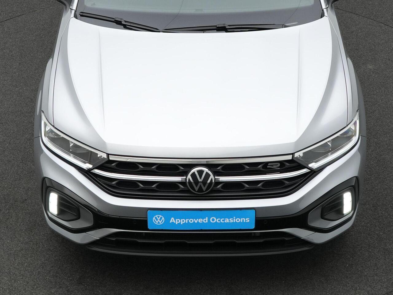 Volkswagen T-Roc 1.5 TSI 150 pk DSG R-Line | IQ Light | Black Style | Adaptive Cruise | Park Assist | Apple Carplay/Android Auto | DAB | 18 inch