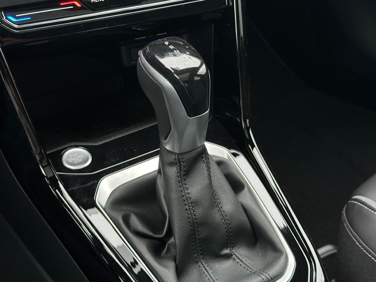 Volkswagen T-Roc 1.5 TSI 150pk DSG R-Line Edition Panoramadak / Demonstratieauto