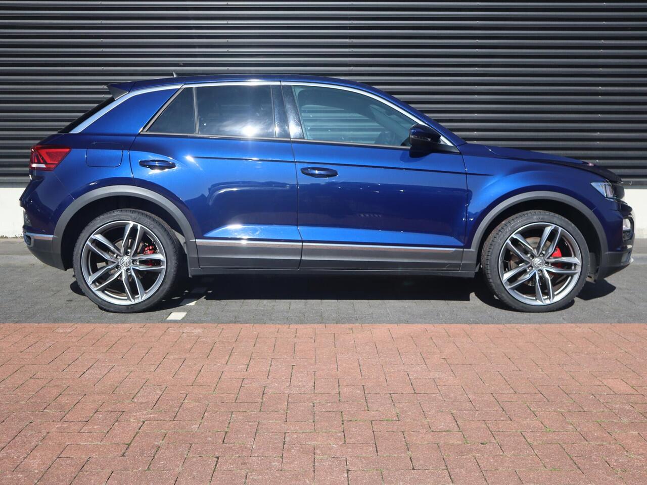 Volkswagen T-Roc 2.0 TSI 4Motion Sport | Cruise | Clima | Cruise | Carplay/Android auto | PDC | Navi 2026 |