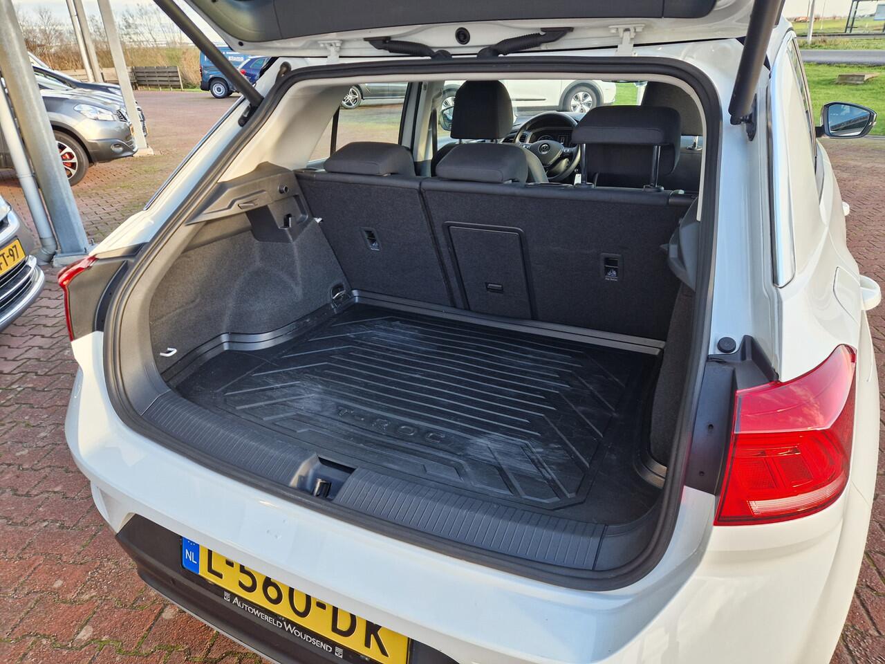 Volkswagen T-Roc 1.0 TSI Style Business 12 MND BOVAG GAR. | NAVI | TWO TONE LAK | ACC | PDC V+A | CLIM. CONTR. | APPLECARPLAY/ANDROID AUTO