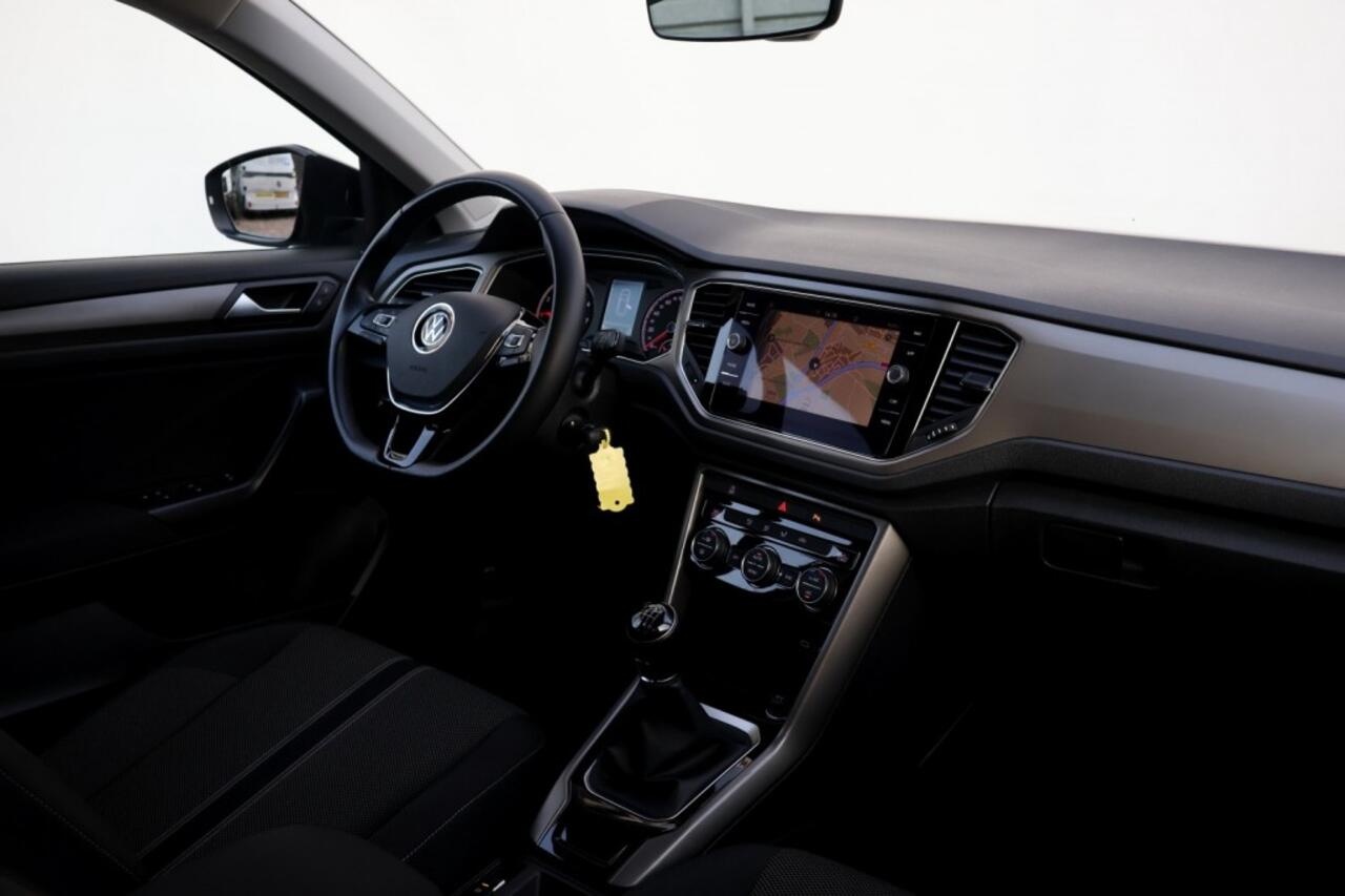 Volkswagen T-Roc 1.0 TSI Style - 110 pk **Navi / ACC / Led plus