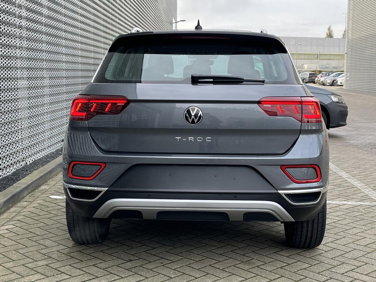 Volkswagen T-Roc 1.5 TSI 150PK DSG Style / Panoramadak / Digitale Cockpit Pro / IQ LED / Camera / 18"LMV / Elektrische Acherklep **