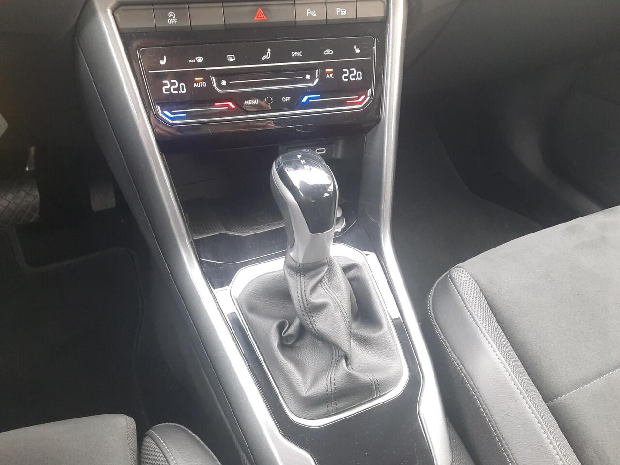 Volkswagen T-Roc 1.5 TSI 150pk DSG Style (Virtual,Navi,IQ)