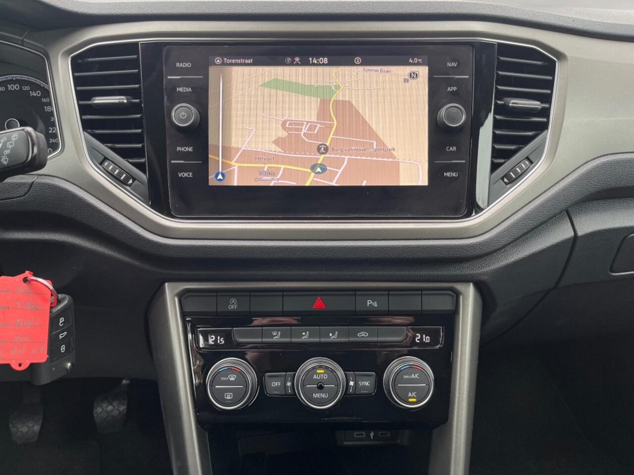 Volkswagen T-Roc 1.0 TSI STYLE / NAVI / CARPLAY / ADAP. CRUISE / PDC / DAB / 16'' LMV