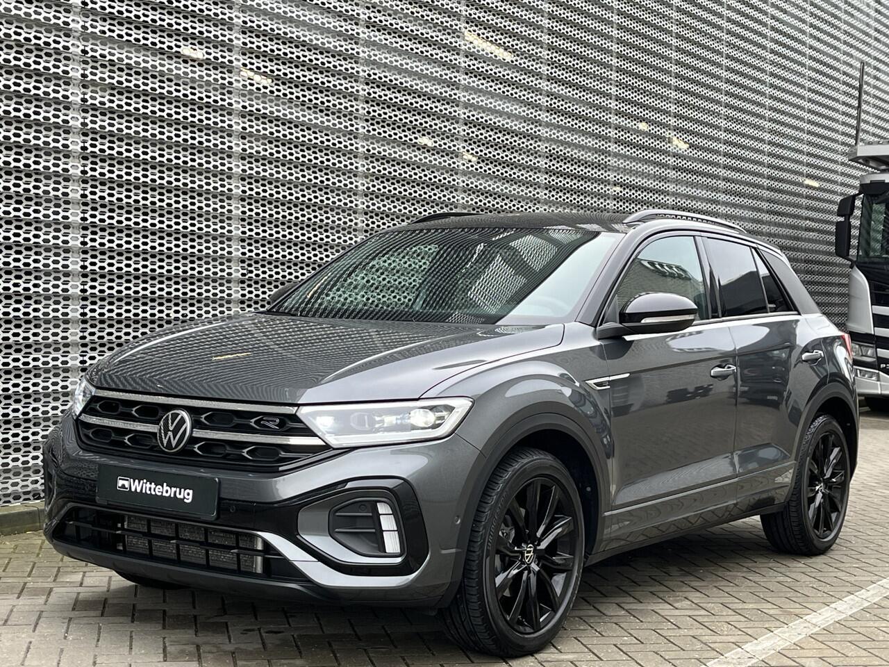 Volkswagen T-Roc 1.5 TSI 150 PK R-Line / Digital Cockpit Pro / Elektrisch Achterklep / Black Style / IQ Light / Achteruitrijcamera / 18''LMV **