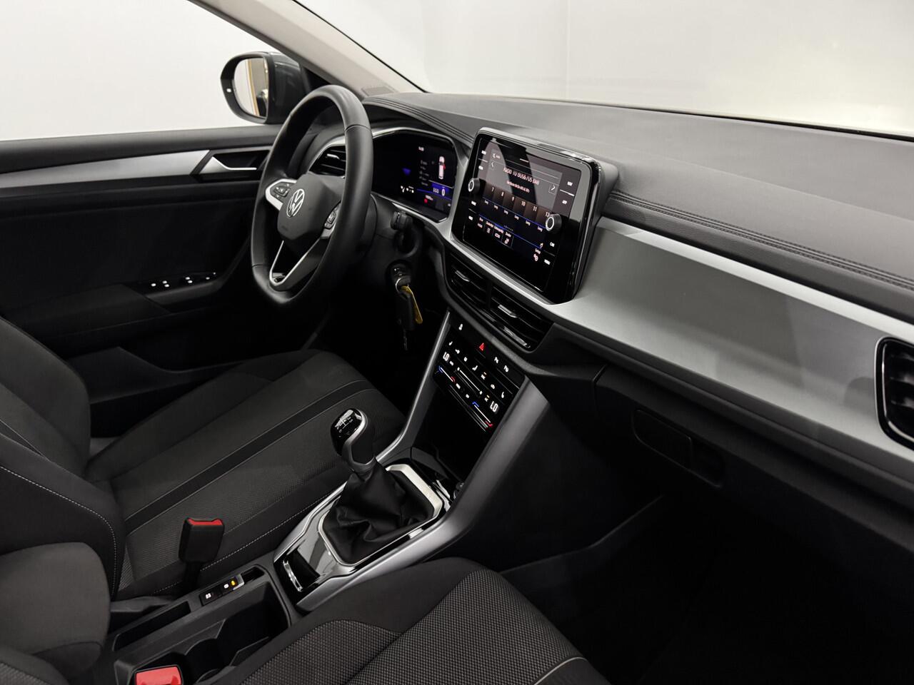 Volkswagen T-Roc 1.0 TSI Life Edition Clima, Parkeersensoren, Apple carplay, Virtual desk, Stoelverwarming, Cruise control, 2 Jaar garantie