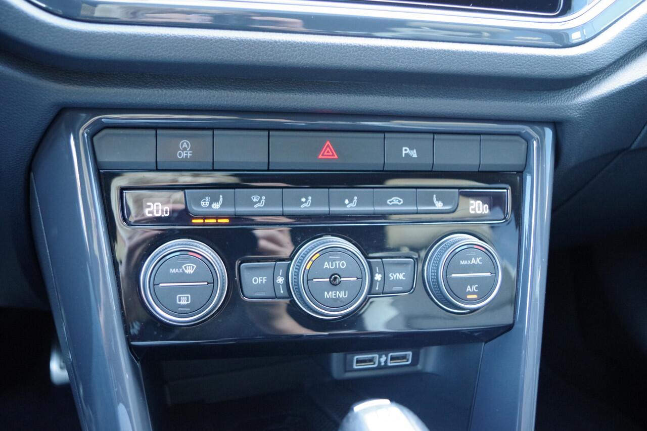 Volkswagen T-Roc 2.0 TSI 4Motion 190 PK Sport Automaat, *NL-AUTO*, Panoramadak, Winterpakket, Carplay, Camera, Beats-Audio