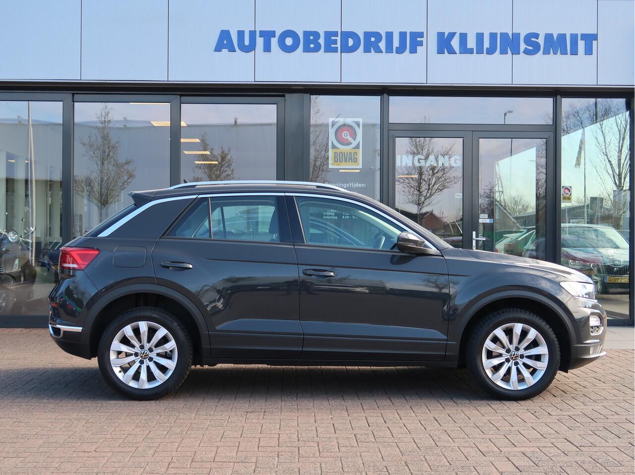 Volkswagen T-Roc 1.0 TSI Style Business | virtual cockpit | camera | stoelverw | elektr klep |