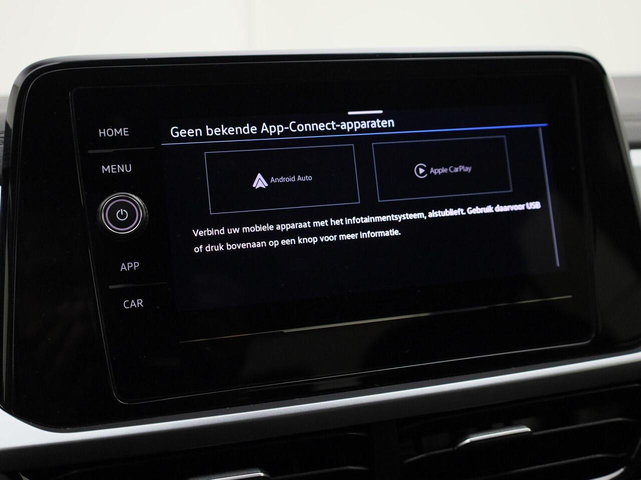 Volkswagen T-Roc 1.0TSI/116PK Life · Apple/Android Car Play · Stoelverwarming · LED · Garantie tot januari 2027