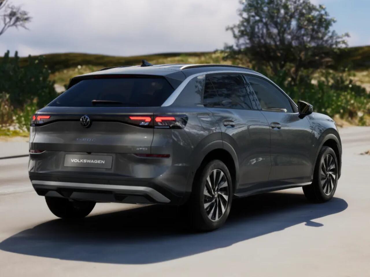 Volkswagen T-Roc Life First Edition 1.5 eTSI 116 PK 7 versn. DSG · Comfort Pakket · Achteruitrijcamera · Draadloze telefoonlader ·