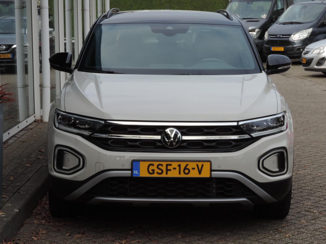 Volkswagen T-Roc 1.5 TSI Black Style DSG - Camera | ACC | Matrix LED | CarPlay | Park Assist | Elek. klep