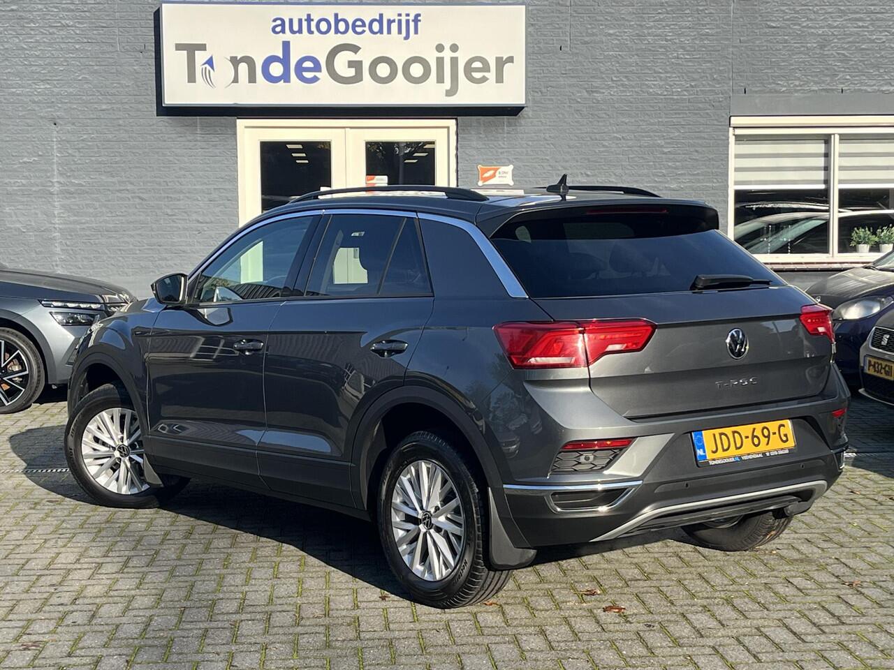 Volkswagen T-Roc 1.5 TSi DSG Style | CAMERA | STOELVERW. | EL. ACHTERKLEP |