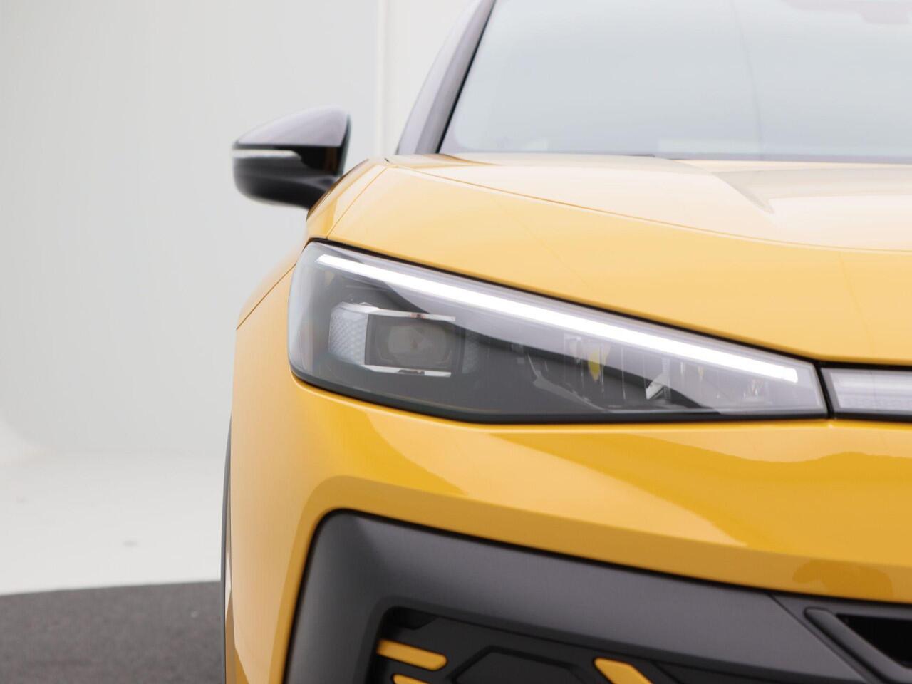 Volkswagen T-Roc Style First Edition 1.5 eTSI 116 PK | Trekhaak | Elektrische Achterklep | Navi | Adaptieve Cruise Control |