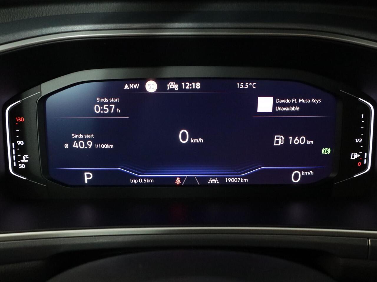 Volkswagen T-Roc 1.5 TSI Style 150 PK DSG | Verlengde garantie | Panorama dak | Keyless entry | Parkeer camera | El. achterklep |