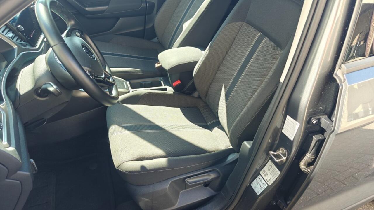 Volkswagen T-Roc 1.5 TSI 150PK STYLE - Carplay - Trekhaak - All in prijs