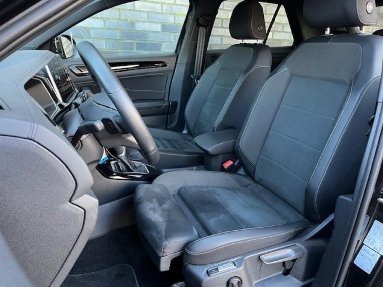 Volkswagen T-Roc 1.5 TSi DSG R-LINE - AFN. TREKH. - CAMERA - IQ