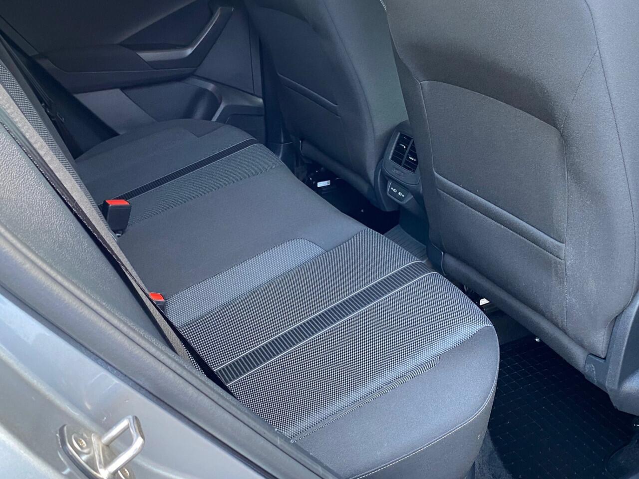 Volkswagen T-Roc 1.5 TSI Life Business Carplay / Stl.verw