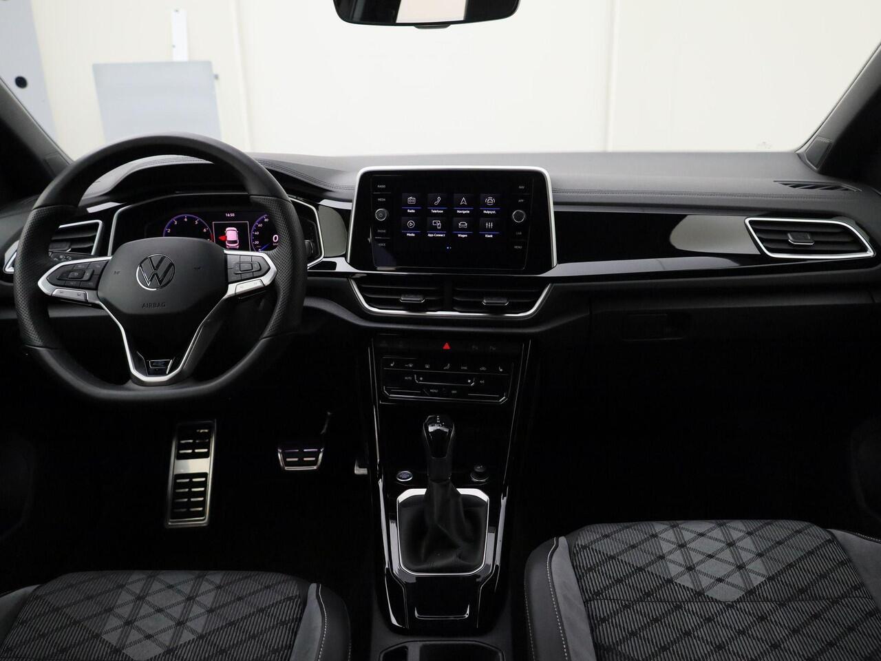 Volkswagen T-Roc 1.5TSI/150PK R-Line DSG · Apple/Android Car Play · Camera + Parkeersensoren · Stoelverwarming · Garantie t/m 27-03-2027