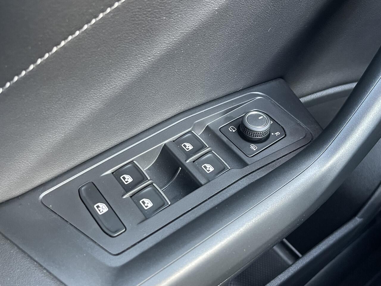 Volkswagen T-Roc 1.5 TSI Style | Pano | CarPlay | ACC | IQ Light | DAB+ | 18 inch