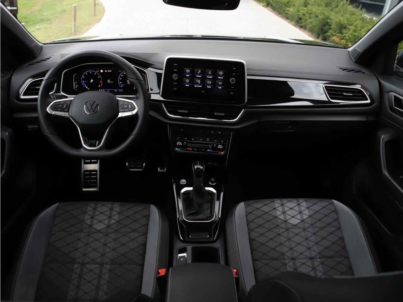 Volkswagen T-Roc 1.5 TSI R-Line |Pano|IQ|Cam|Trekhaak