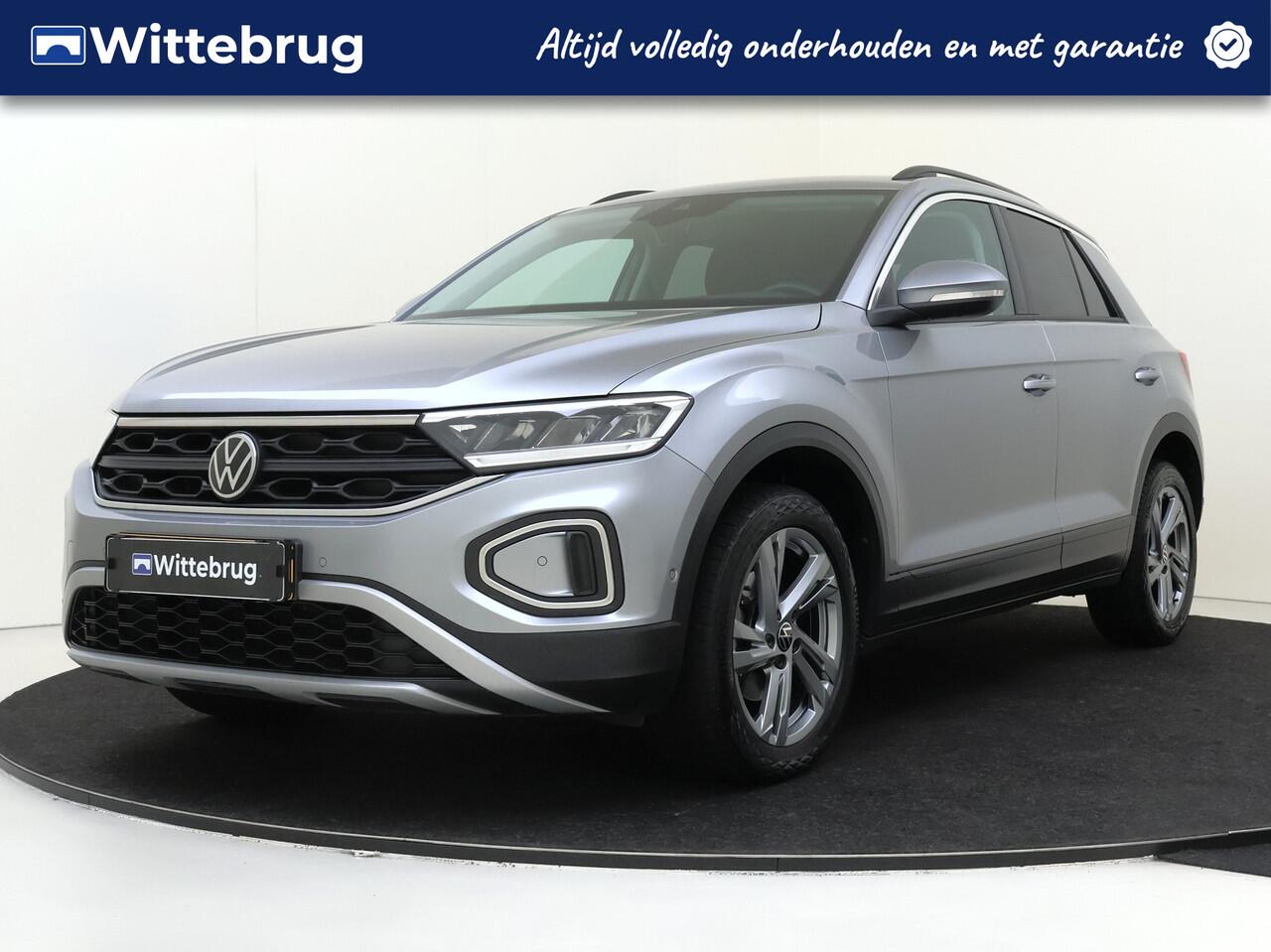 Volkswagen T-Roc 1.5 TSI Life 75 Edition | Trekhaak | Navigatie | Carplay | Dig. Cockpit |