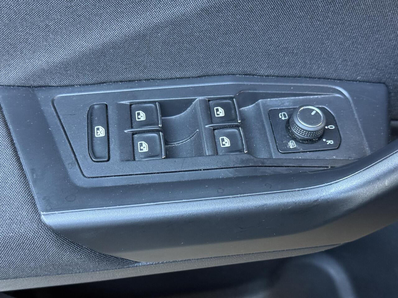 Volkswagen T-Roc 1.5 TSI Sport,Trekh,Cruise,Apple,Cam