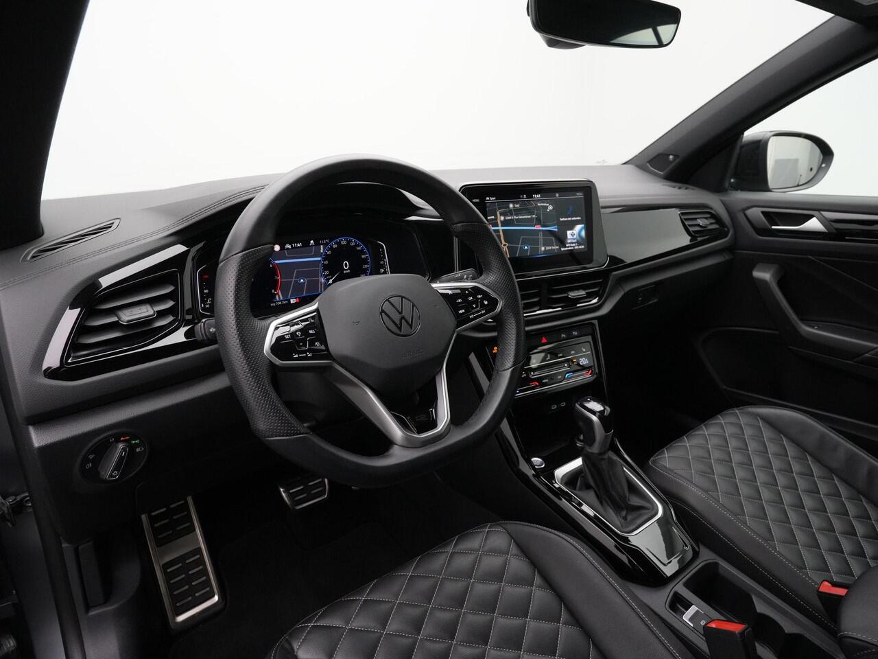 Volkswagen T-Roc Cabriolet 1.5 TSI 150 pk DSG R-Line Edition Grey | Trekhaak | Leder | Navigatie Discover Pro | Beats | Adaptief onderstel | IQ Light | Stuur-/stoelverwarming