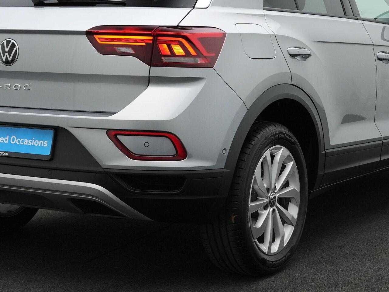 Volkswagen T-Roc 1.5 TSI 150 pk DSG Life Edition | Achteruitrijcamera | Adaptive Cruise | Carplay | Side Assist