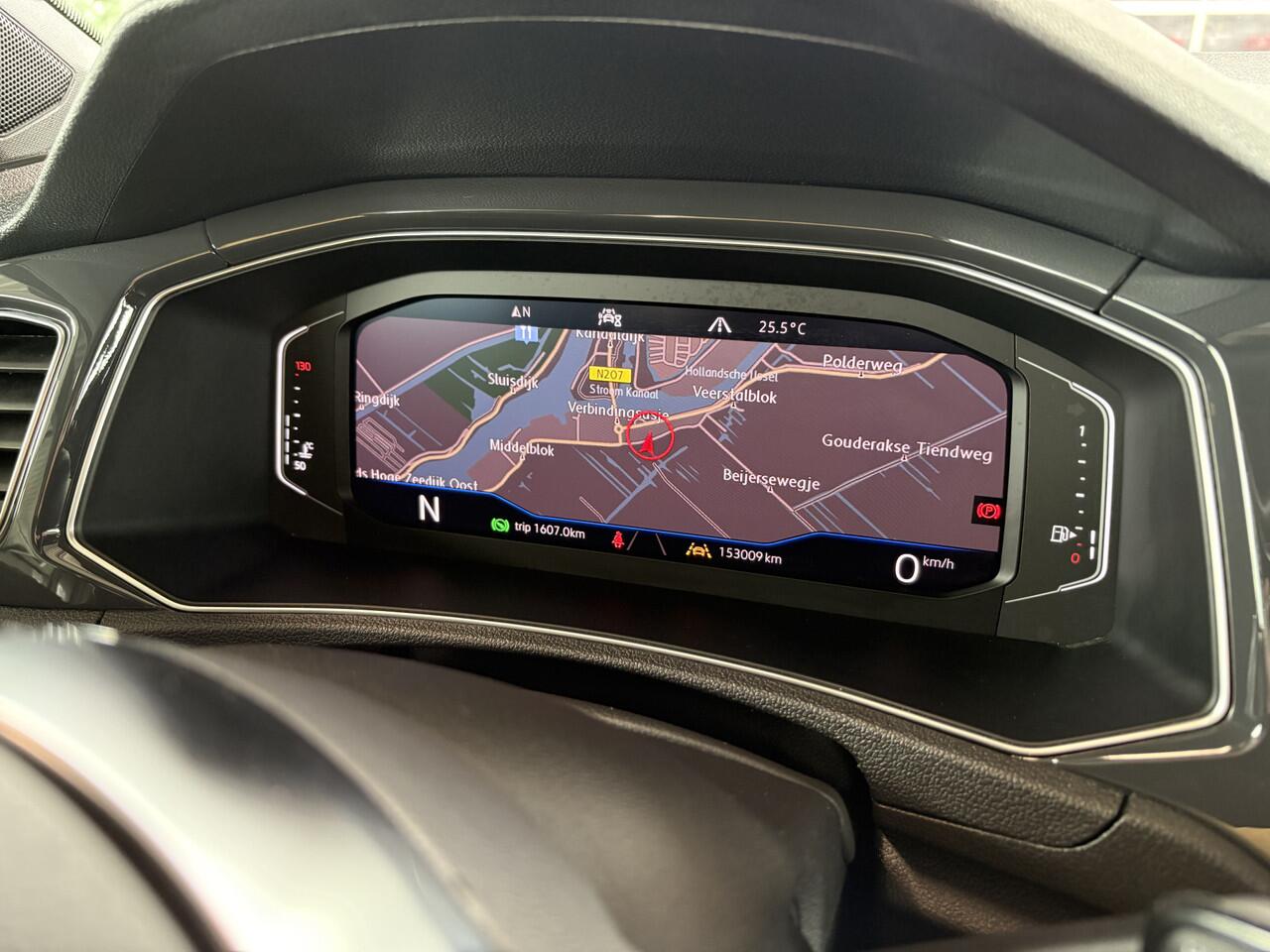 Volkswagen T-Roc 1.5 TSi 150PK DSG Sport Bns R-Line AFN.TREKHAAK/19INCH/CAMERA/NAVI/VIRTUAL/CARPLAY/PDC