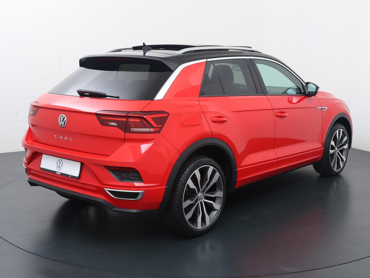 Volkswagen T-Roc 1.5 TSI Sport Business R | 150 PK | Automaat | Panoramadak | Beats audio | R-Line |