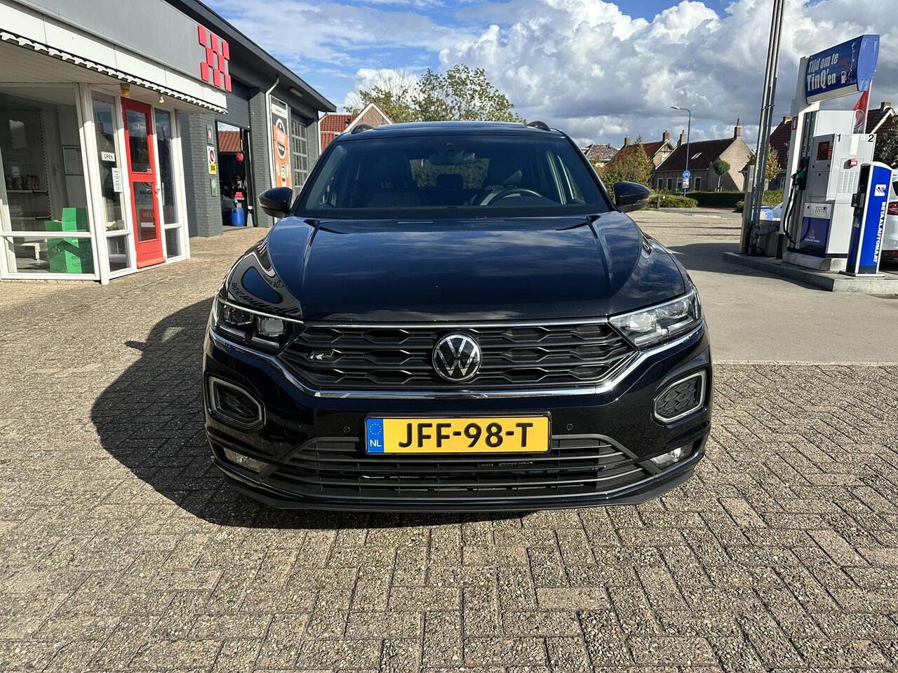 Volkswagen T-Roc 1.5 TSI Sport R-Line PANODAK|LED|VIRTUALDASH|TH...