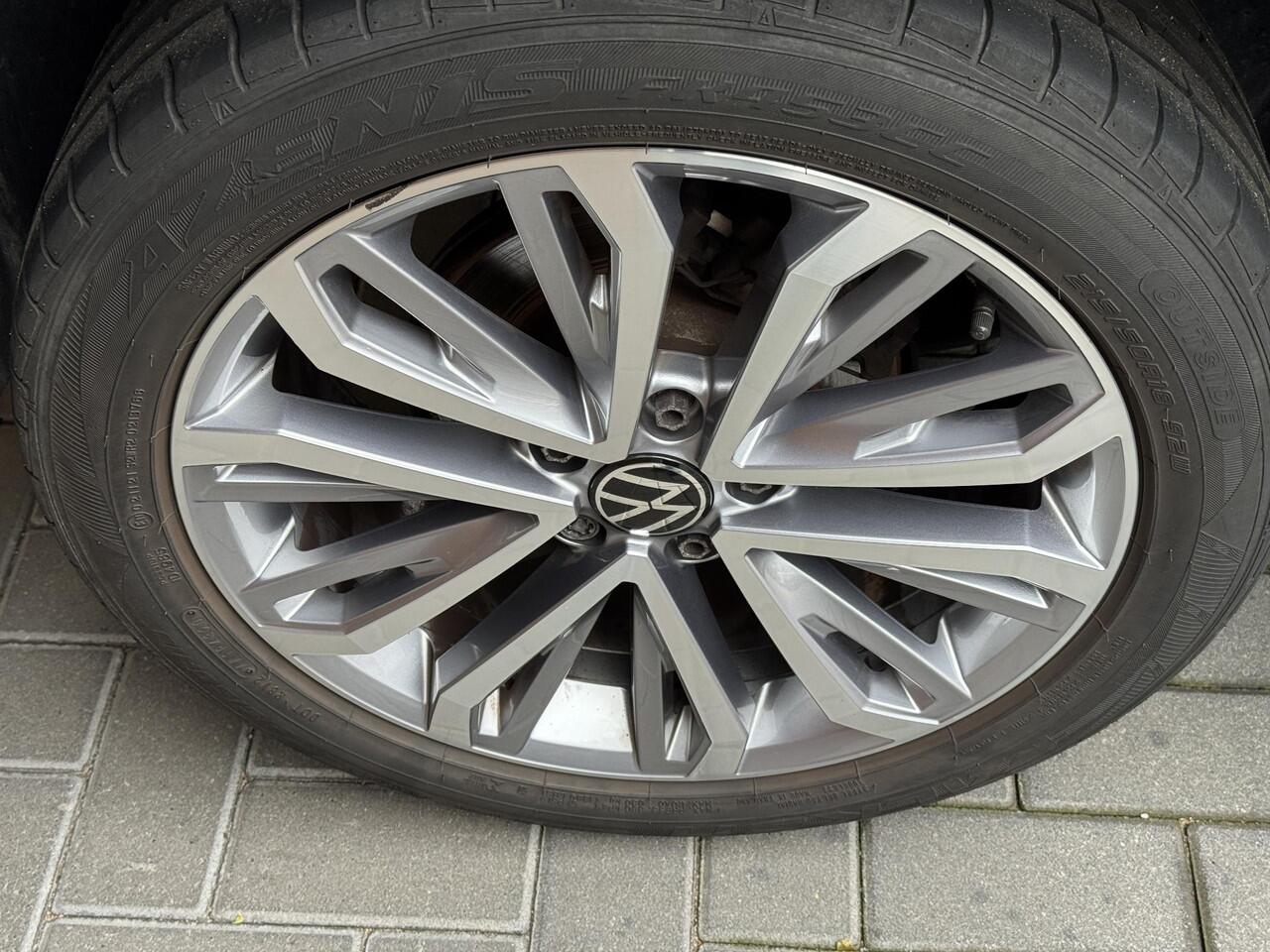 Volkswagen T-Roc 1.5 TSI Sport Rline,Cam,Cruise,Carpl,Led