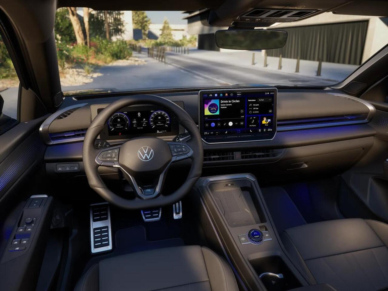 Volkswagen T-Roc R-Line First Edition 1.5 eTSI 110 kW / 150 PK SUV | Interieur Pakket leder 'Varenna' | Black Style Pakket | Panoramaschuif-kanteldak | Trekhaak | Koplampverlichting matrix-led (IQ.LIGHT) | Assistance Pakket | Elek. achterklep