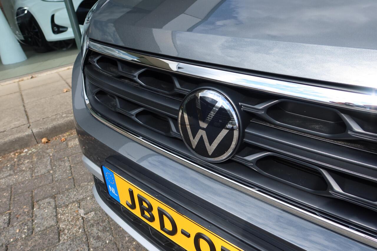 Volkswagen T-Roc 1.5 TSI 150PK AUTOMAAT Life Edition 10dkm! Navi I All-Season I