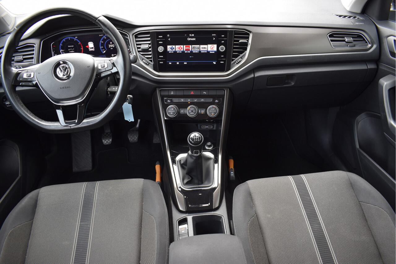 Volkswagen T-Roc 1.0 TSI Style Virtual cockpit, Adaptive cruise, DAB, 18'' lmv,