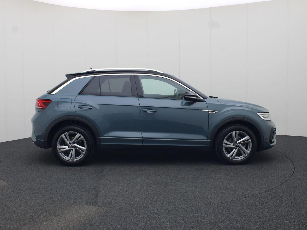 Volkswagen T-Roc 1.5TSI/150PK R-Line DSG · Navigatie · Apple/Android Car Play · Camera + Parkeersensoren · Trekhaak · Garantie tot februari 2027