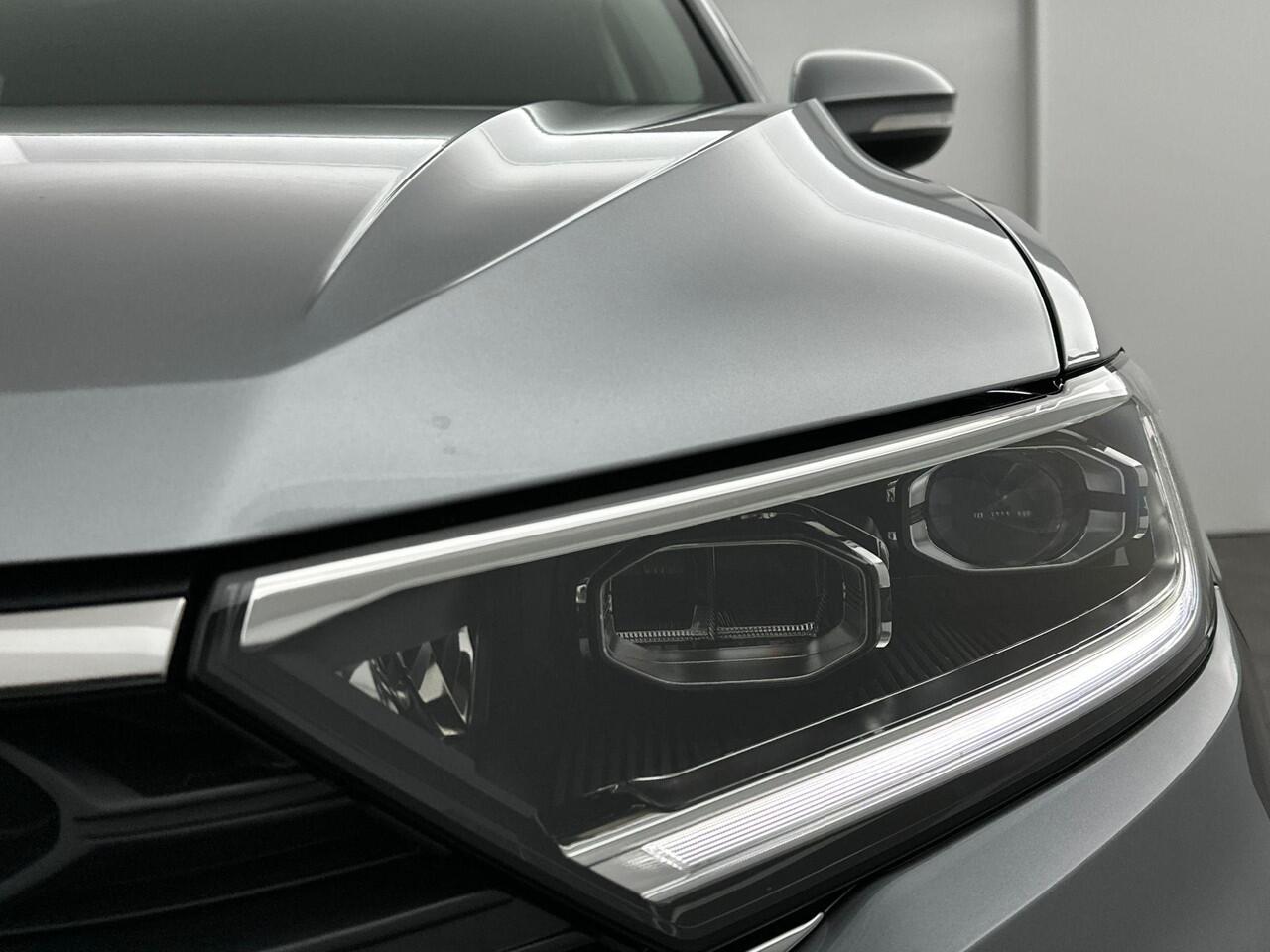 Volkswagen T-Roc 1.0 TSI Oranje Edition