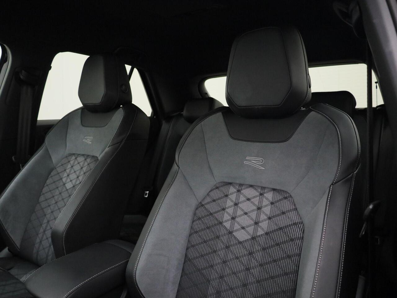 Volkswagen T-Roc 1.5TSI/150PK R-Line DSG · Apple/Android Car Play · Camera + Parkeersensoren · Stoelverwarming · Garantie t/m 27-03-2027