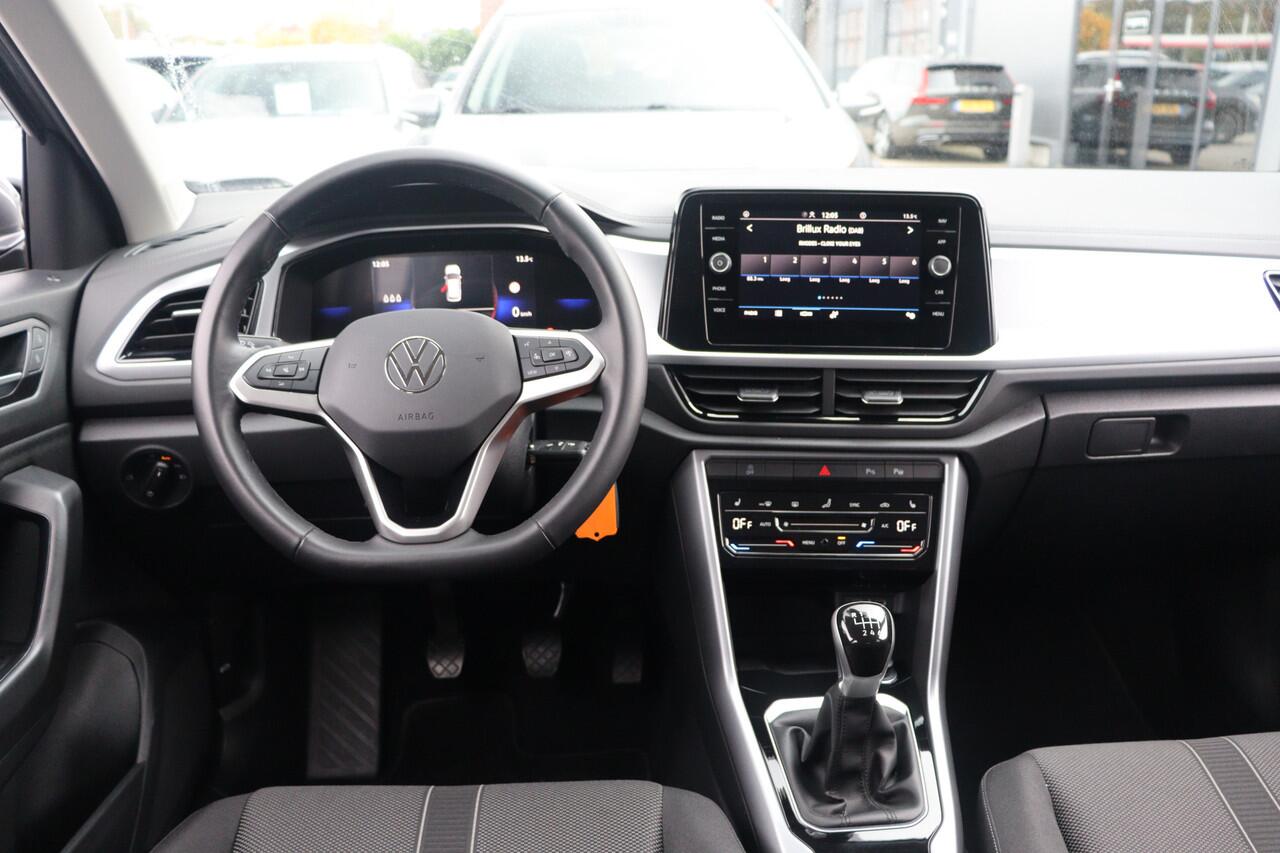 Volkswagen T-Roc 1.0 TSI Life | DAB | Carplay | Winterpakket |