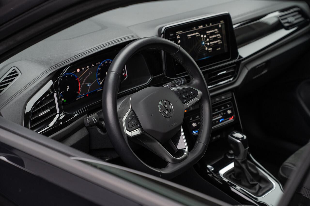 Volkswagen T-Roc 1.5 TSI R-Line 150PK | Virtual | Pano | Keyless | Massage Ergo Active | Camera | Lane & Side Assis | Front Assis | Sfeer | GERESERVEERD