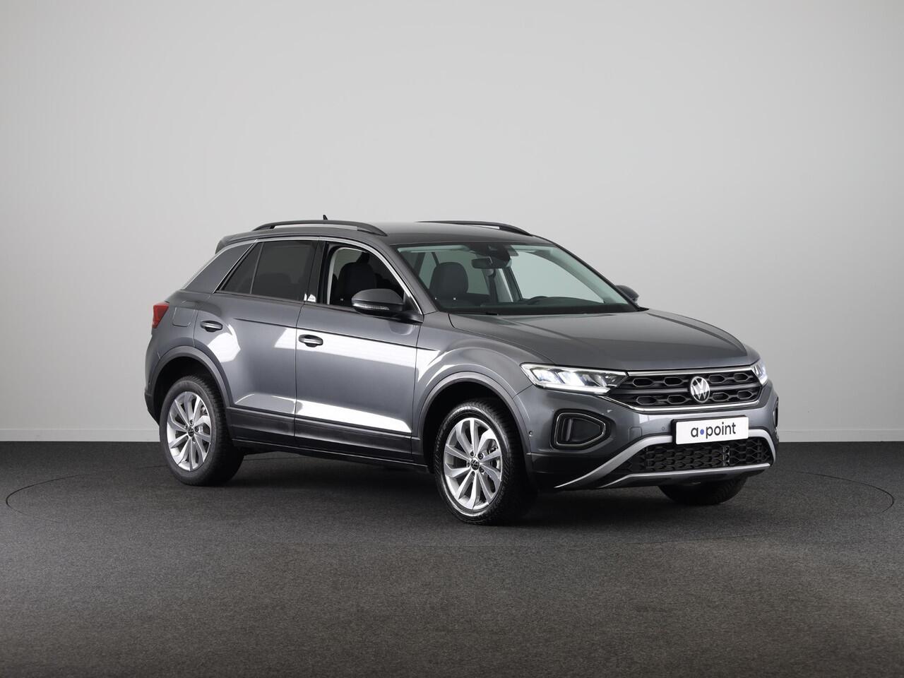 Volkswagen T-Roc 1.5 TSI Life Edition 150 PK DSG | Private lease vanaf ¤ 569,- pm | Navigatie | Parkeercamera | Keyless entry |