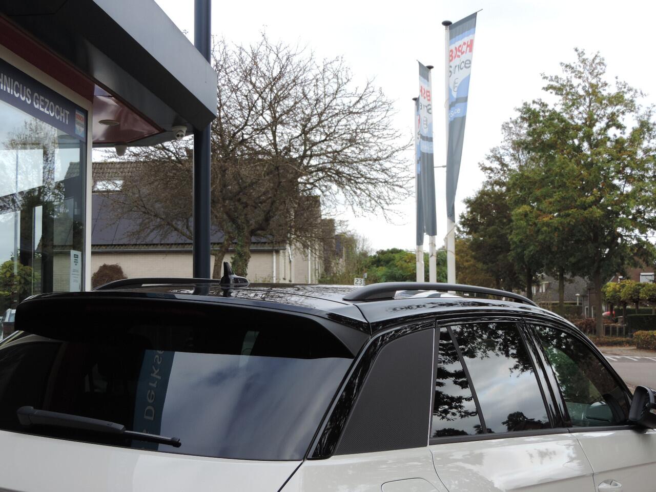 Volkswagen T-Roc 1.5 TSI Black Style DSG - Camera | ACC | Matrix LED | CarPlay | Park Assist | Elek. klep