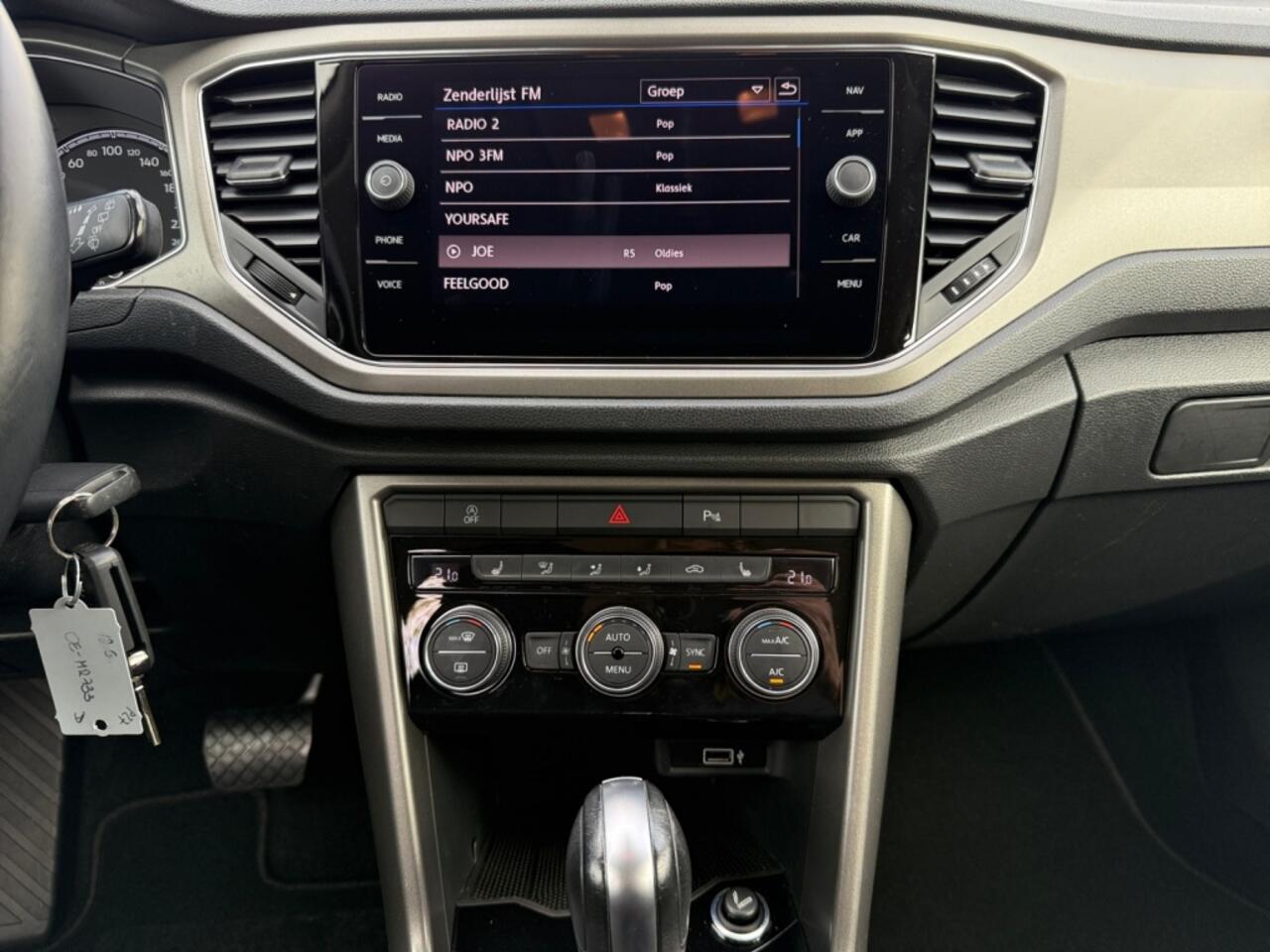 Volkswagen T-Roc 1.5 TSI Style TREKHAAK | CAMERA | CLIMATE CONTROL